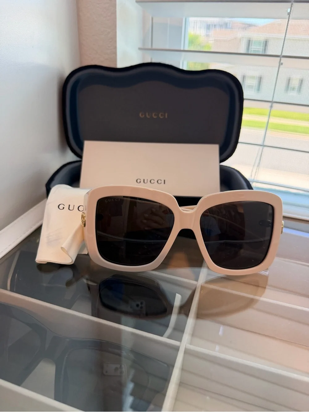 AUTHENTIC Gucci Women's Oversized Square Sunglasses in Ivory